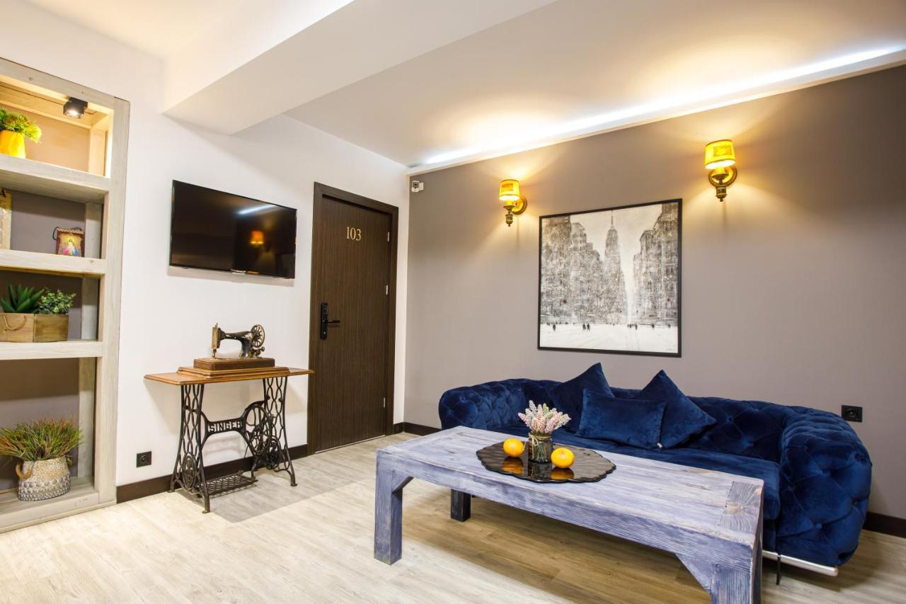 The Phoenix Boutique Hotel Erevan Esterno foto