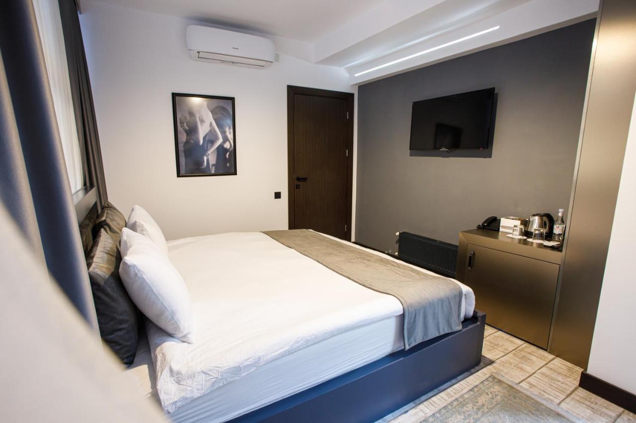 The Phoenix Boutique Hotel Erevan Esterno foto