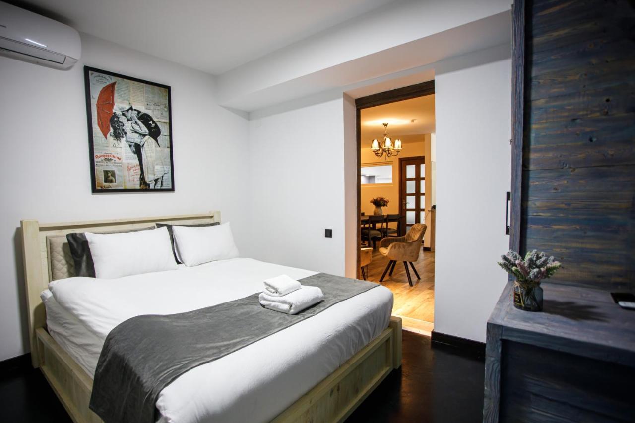 The Phoenix Boutique Hotel Erevan Esterno foto