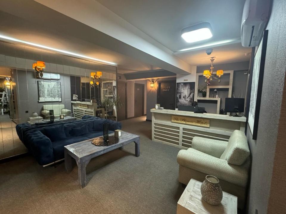 The Phoenix Boutique Hotel Erevan Esterno foto